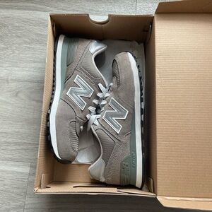 New Balance Gray Sneakers